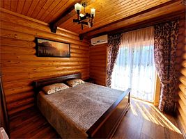 Полулюкс 2х-местный с балконом во двор "сруб", Гостиница Роман, Бахчисарайский район