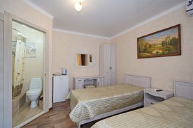 2+1 (vip-двор), Гостиница Роман, Бахчисарайский район