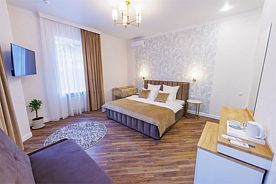 Джуниор, Отель Grigs Hotel, Кисловодск