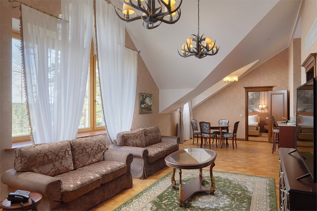 Апартаменты 4-местный 3-комнатный (Охотничий 4*)