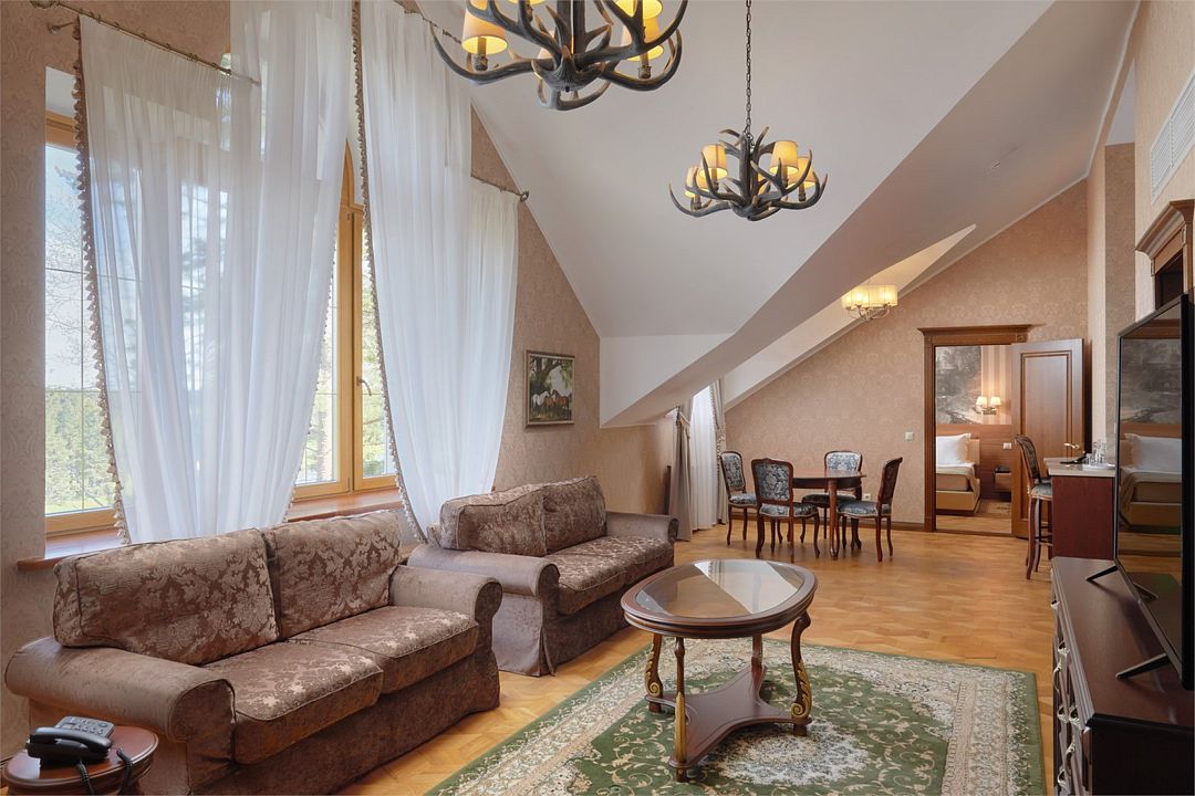 Апартаменты 4-местный 3-комнатный (Охотничий 4*)