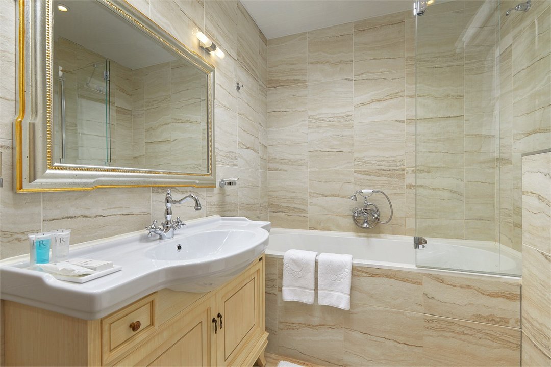 Апартаменты 4-местный 3-комнатный (Охотничий 4*)