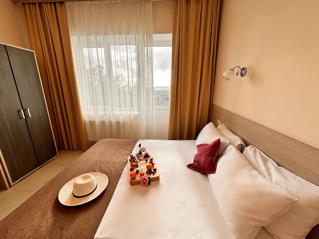 Полулюкс 2-местный (вид на море)