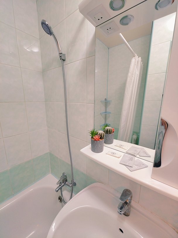 Полулюкс 2-местный (вид на море)