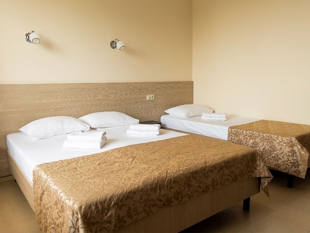 Стандартный 3-местный (с французским балконом)