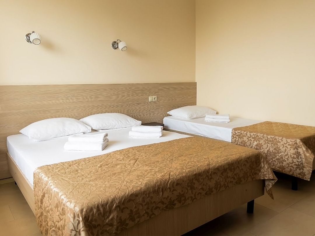 Стандартный 3-местный (с французским балконом)