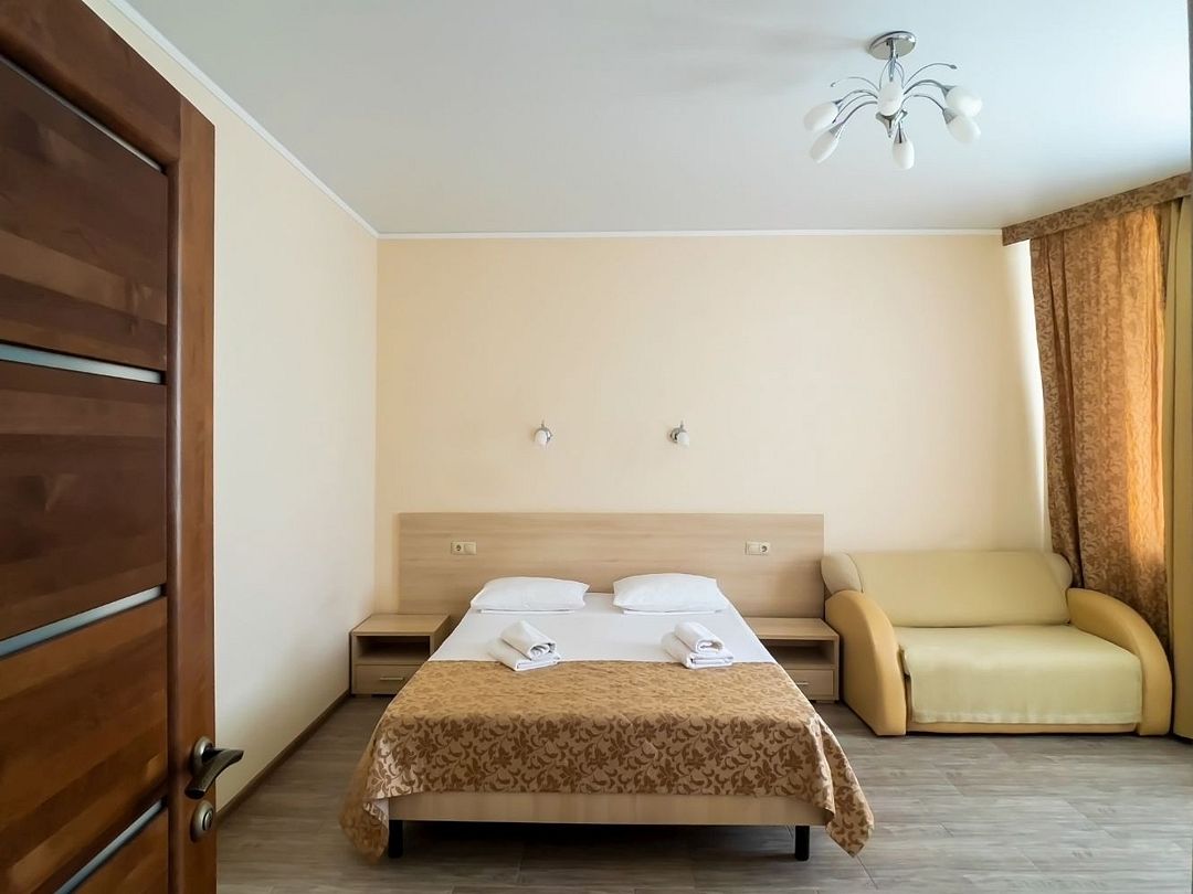 Стандартный 4-местный (с французским балконом)