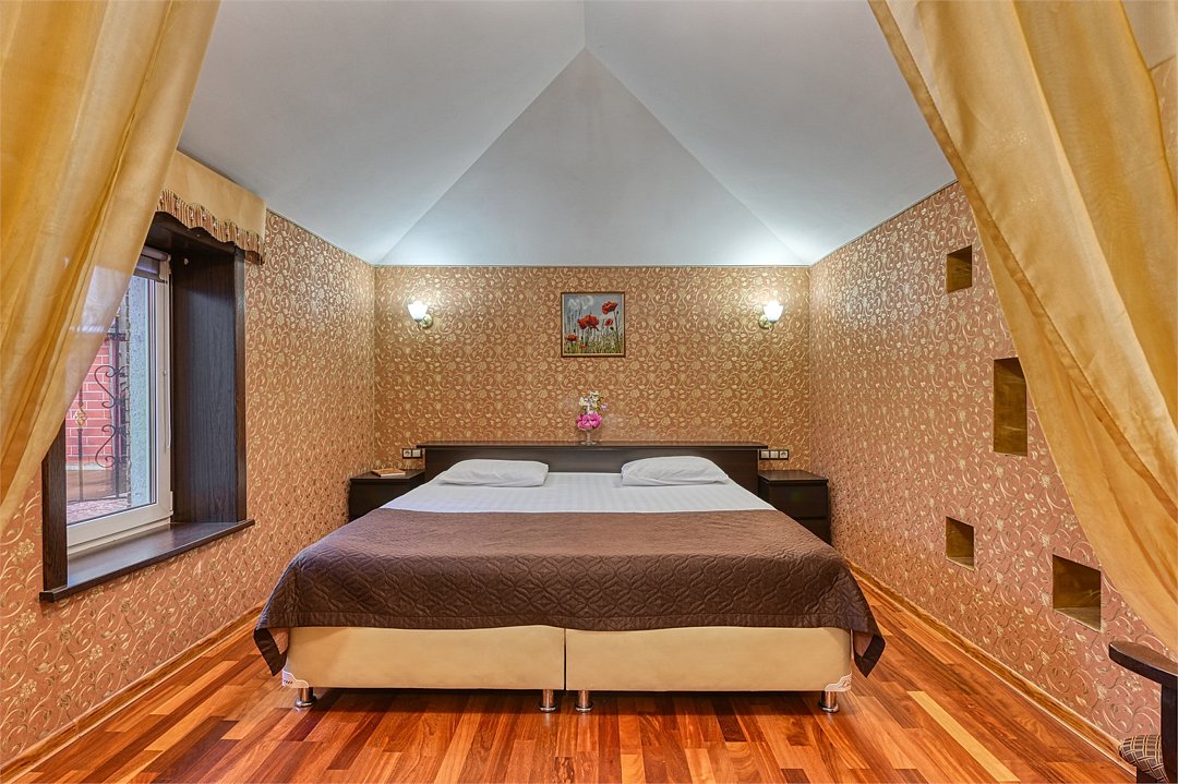 Люкс 2-местный 2-уровневый (бильярд, ванна)