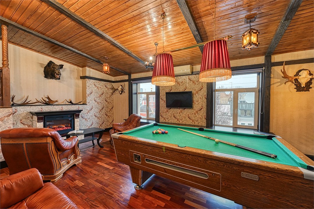 Люкс 2-местный 2-уровневый (бильярд, ванна)