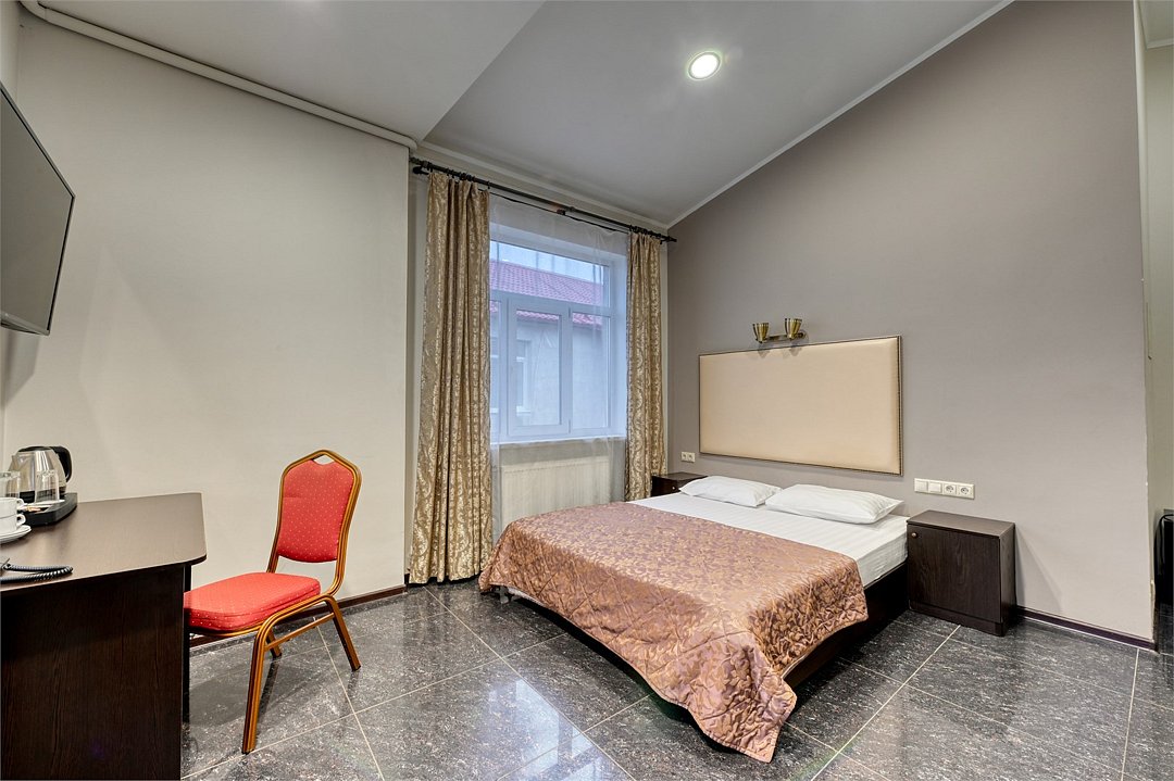 Стандартный 2-местный (вид на город, DBL)