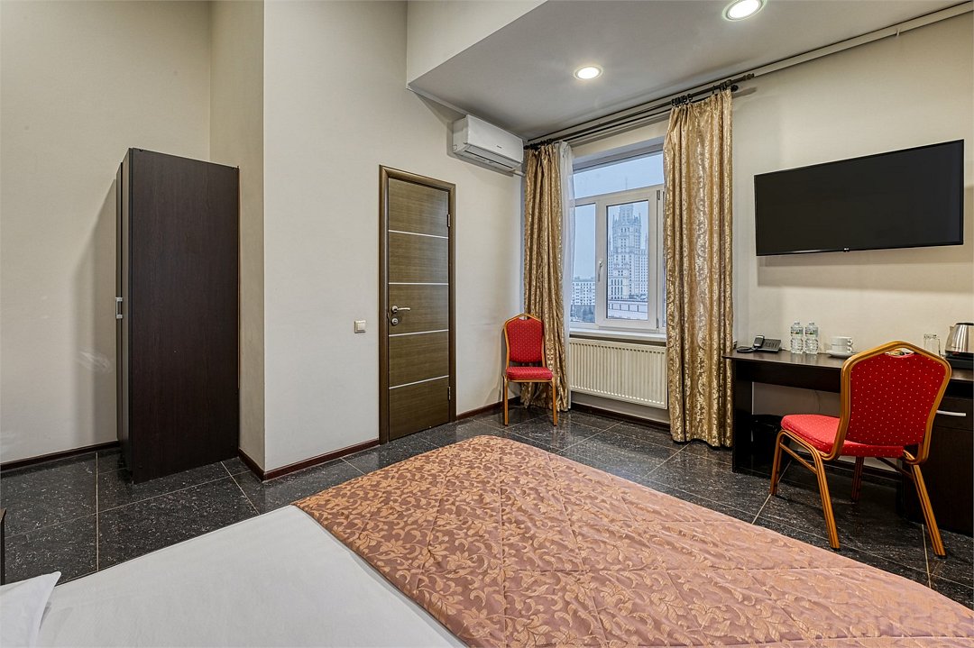 Стандартный 2-местный (вид на город, DBL)