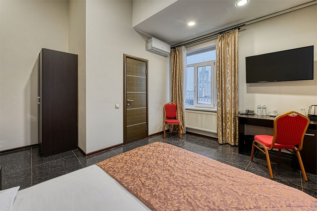 Стандартный 2-местный (вид на город, DBL)