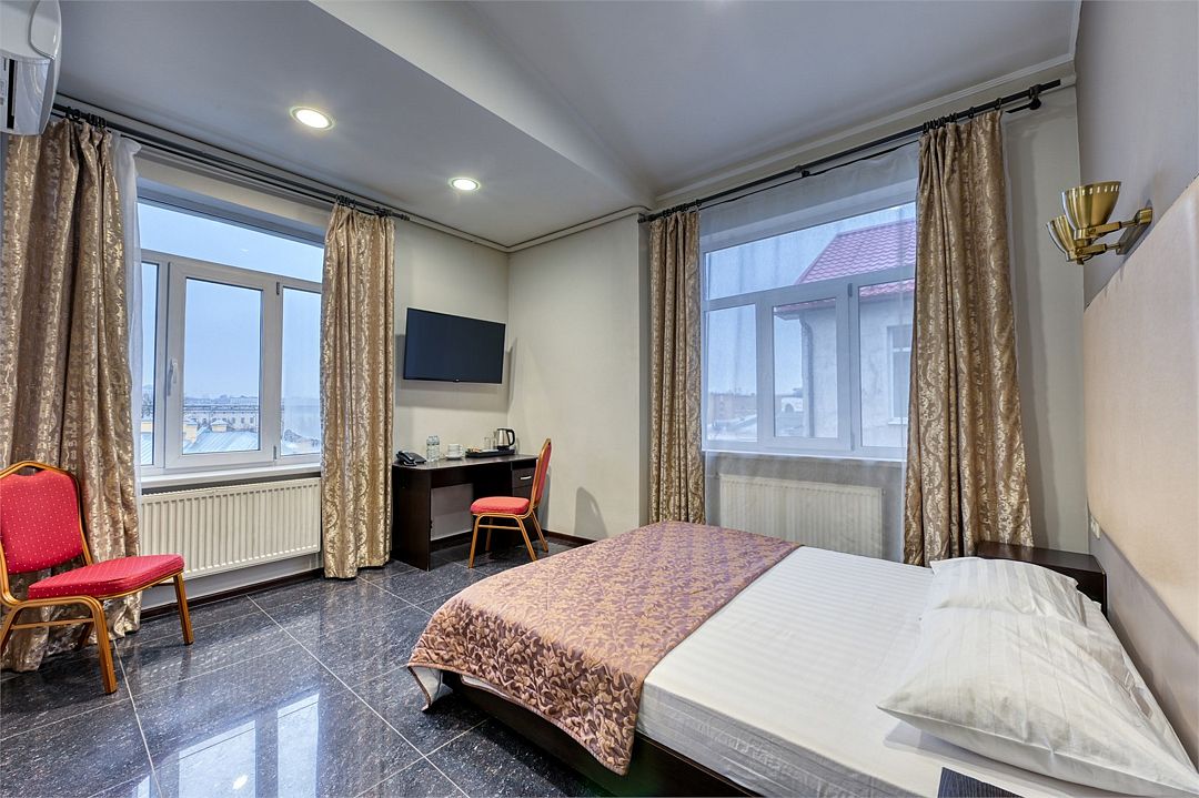 Стандартный 2-местный (вид на город, DBL)