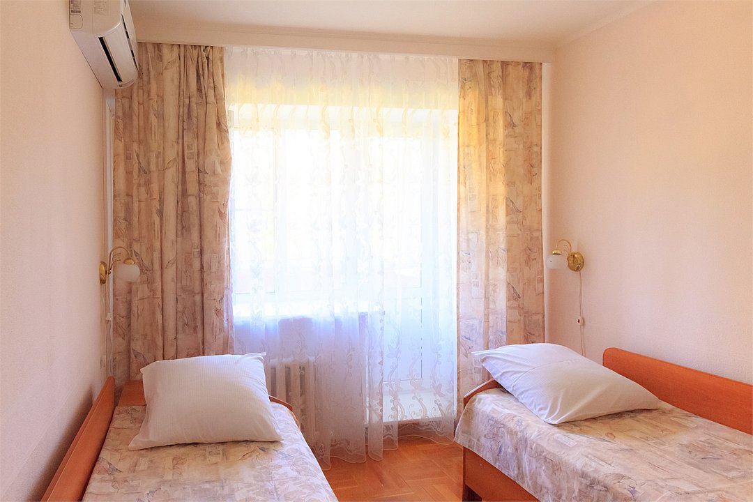 Полулюкс 2-местный 2-комнатный (корпус №1)