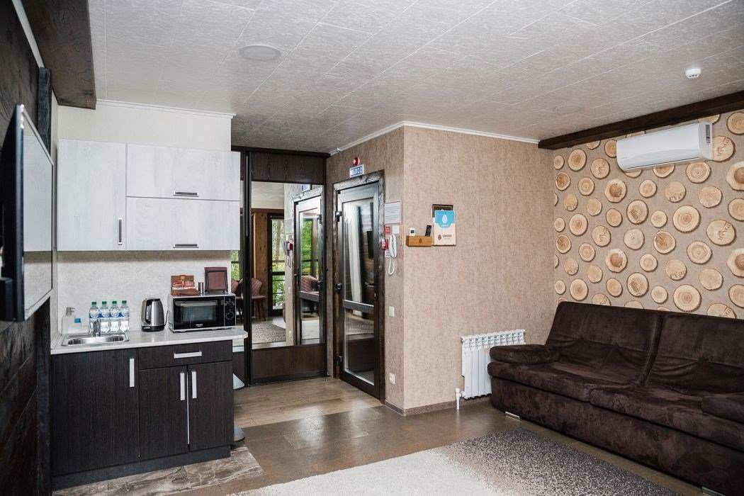 Дом 4-местный 2-комнатный (№9)