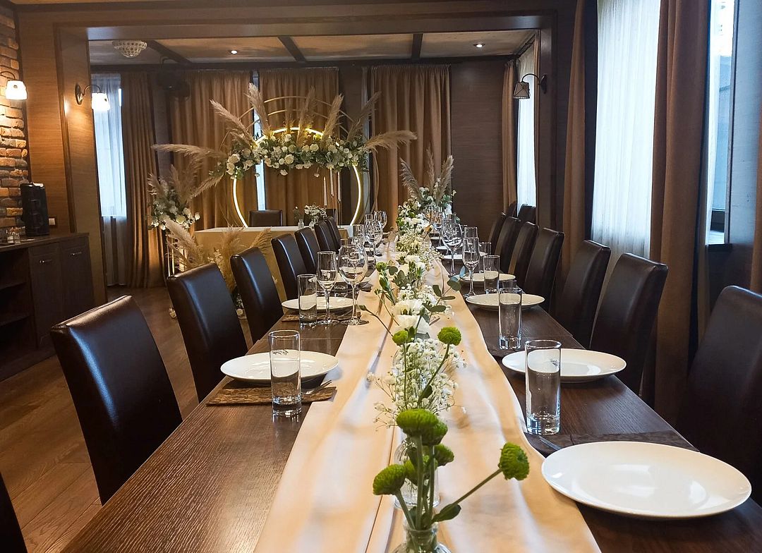 Коттедж Банкетный 8-местный 4-комнатный