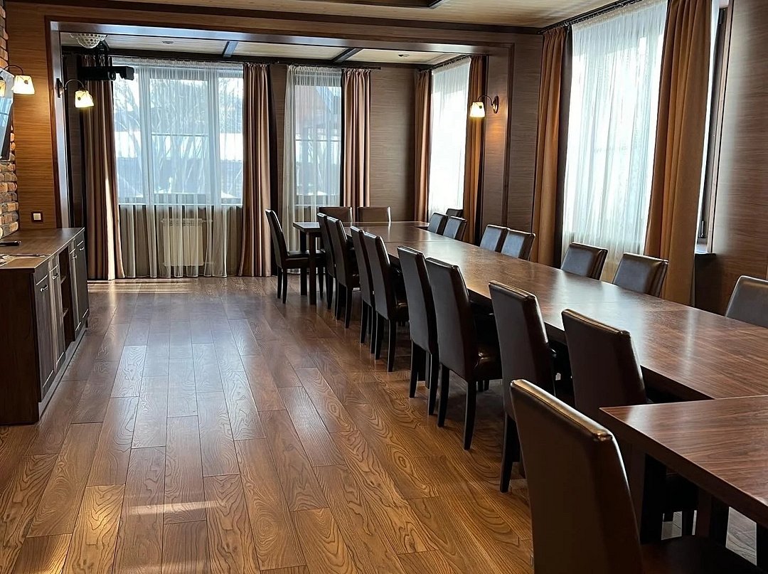 Коттедж Банкетный 8-местный 4-комнатный