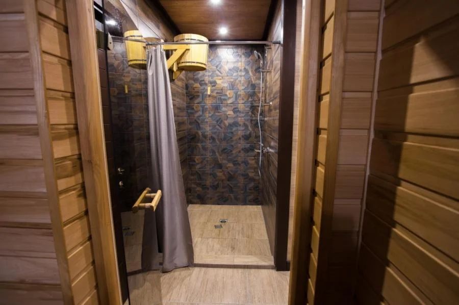 Коттедж Банкетный 8-местный 4-комнатный