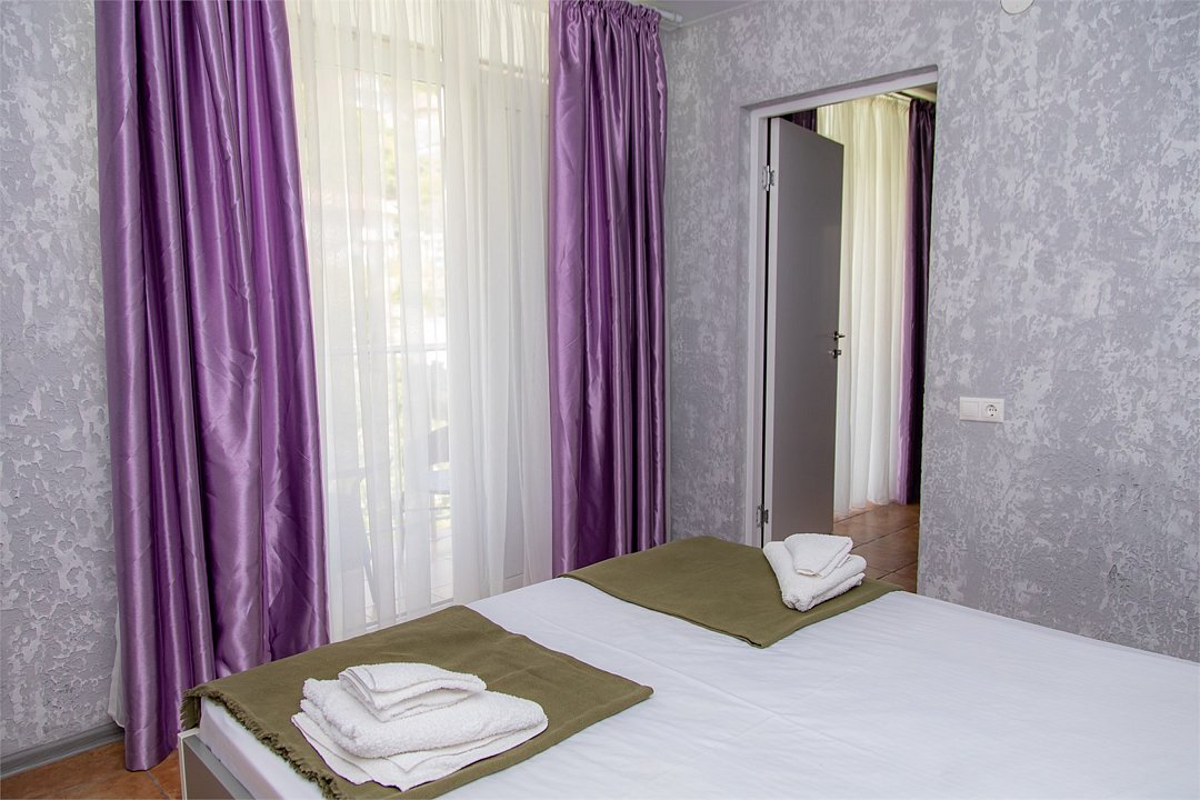 Апартаменты 7-местный 3-комнатный (с балконом и террасой)