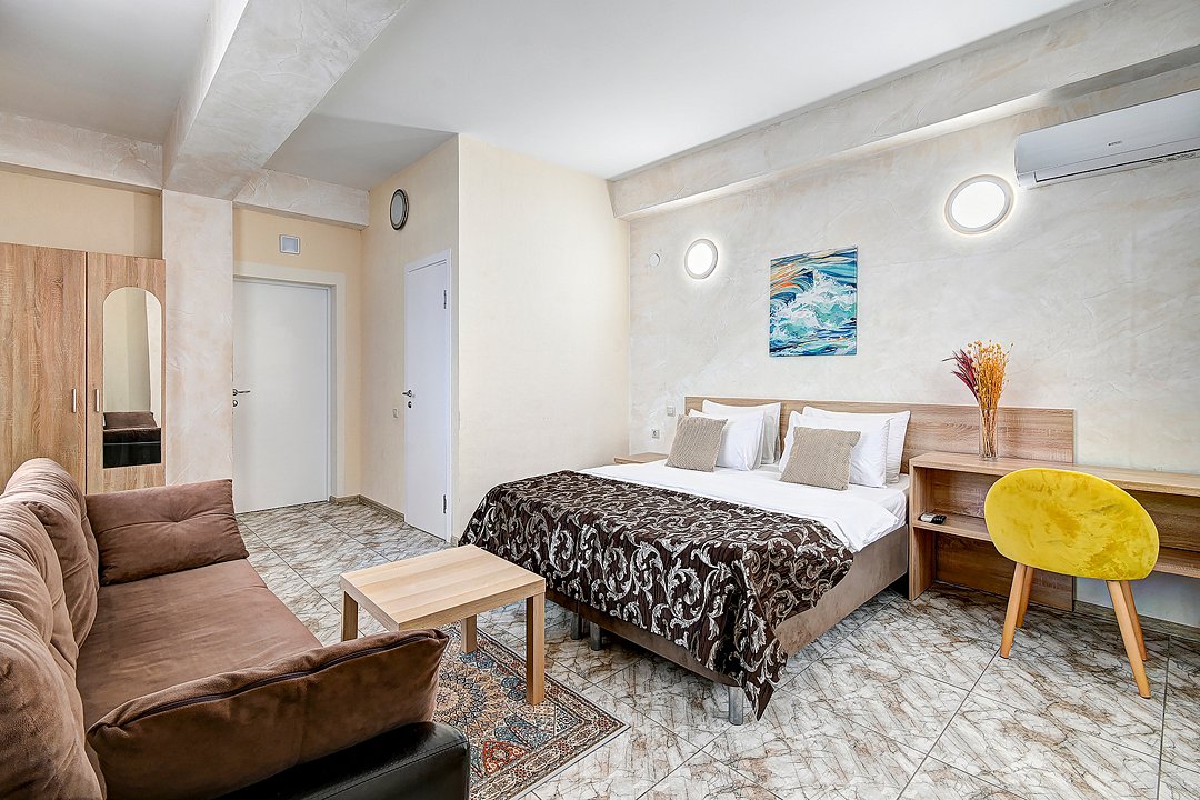 Комфорт 4-местный 1-комнатный (без балкона, вид во двор)