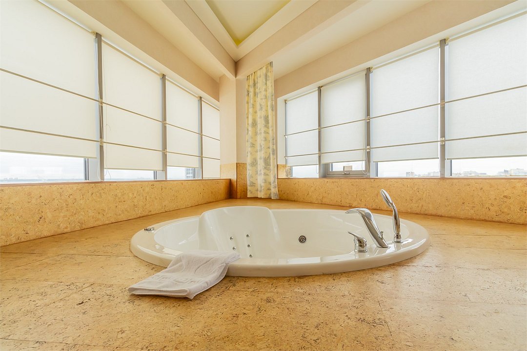 Сюит 2-местный 2-комнатный (СПА-панорама)