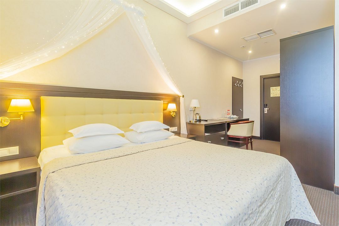 Сюит 2-местный 2-комнатный (СПА-сюит)