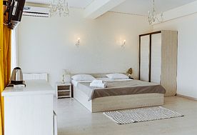 2-мест. 1-комн. люкс, Пансионат Ривьера, Пицунда