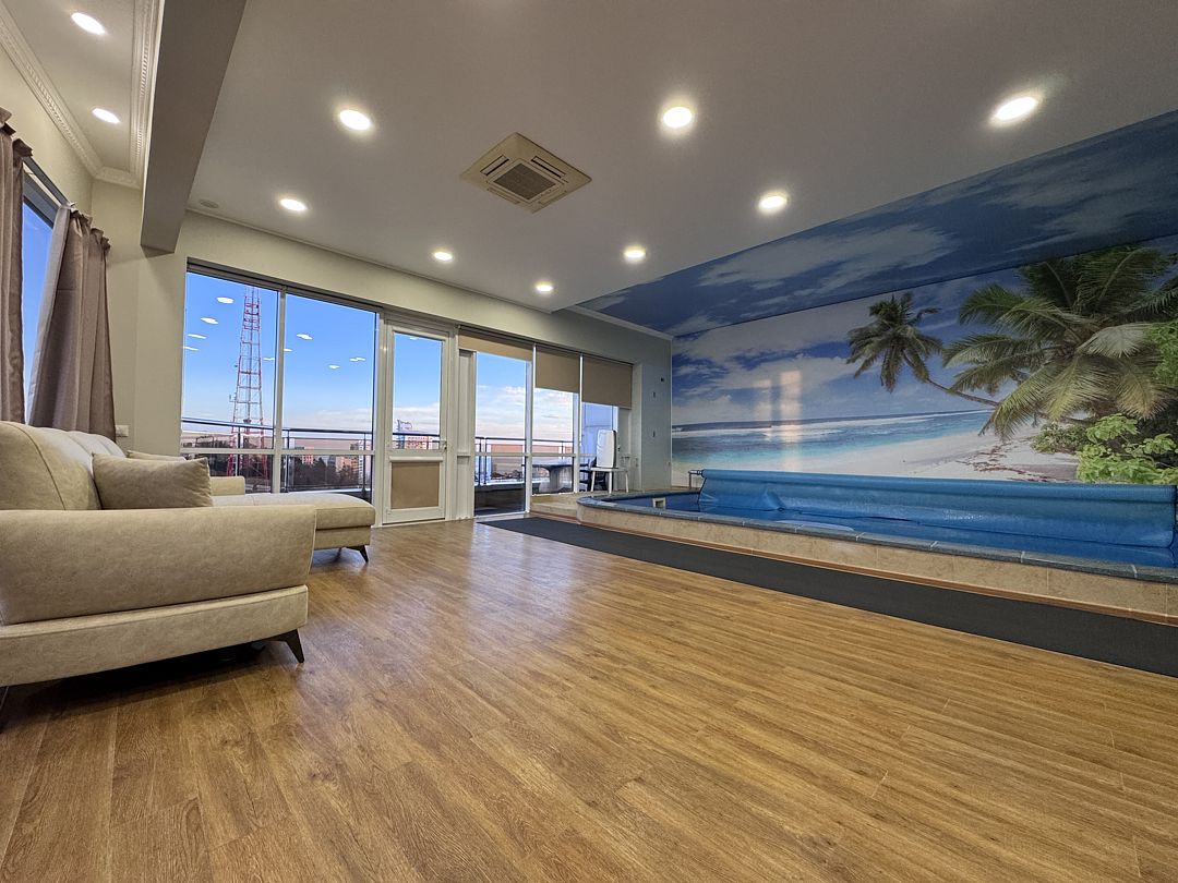 Апартаменты 6-местный 5-комнатный (с бассейном и сауной)