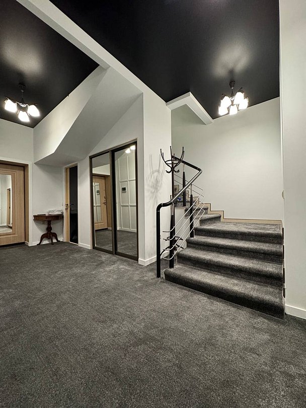 Апартаменты 6-местный 5-комнатный (с бассейном и сауной)