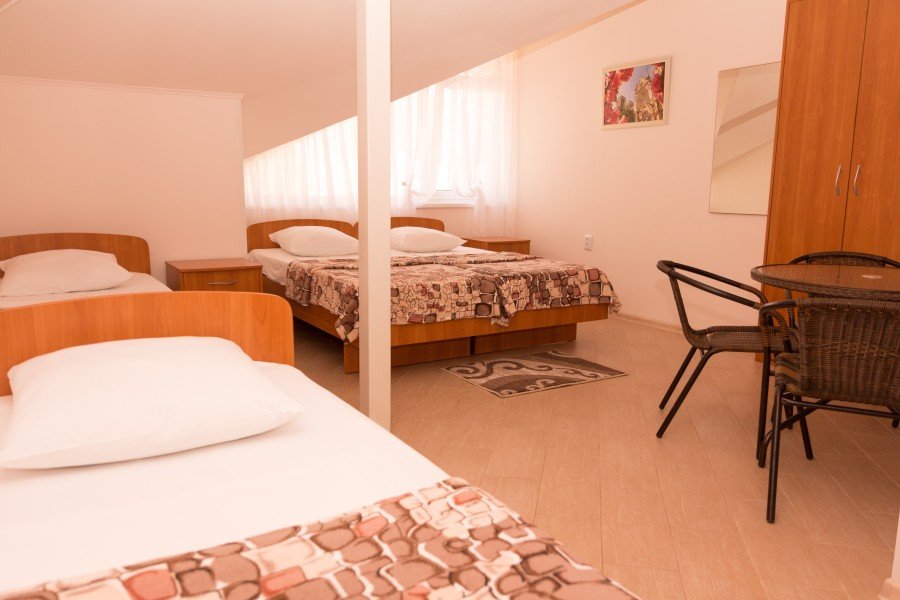 Стандартный 4-местный 1-комнатный