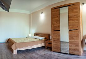 2-мест. 2-комн. улучш., корп. 2, Пансионат Сосновая роща, Пицунда