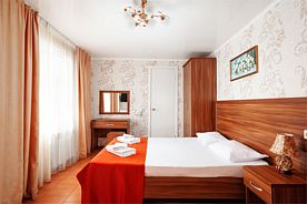 Полулюкс, Гостевой дом Дельфин, Адлер