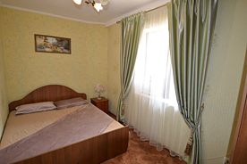 Люкс А (двухкомнатный с кухней и двориком), Пансионат Баракат, Приветное