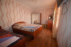 Трехместный с мини-кухней № 7/2, Пансионат Баракат, Приветное