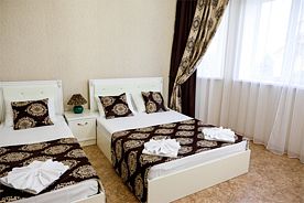 Трехместный номер ванна вне номера, Гостевой дом ЛиАрт, Витязево