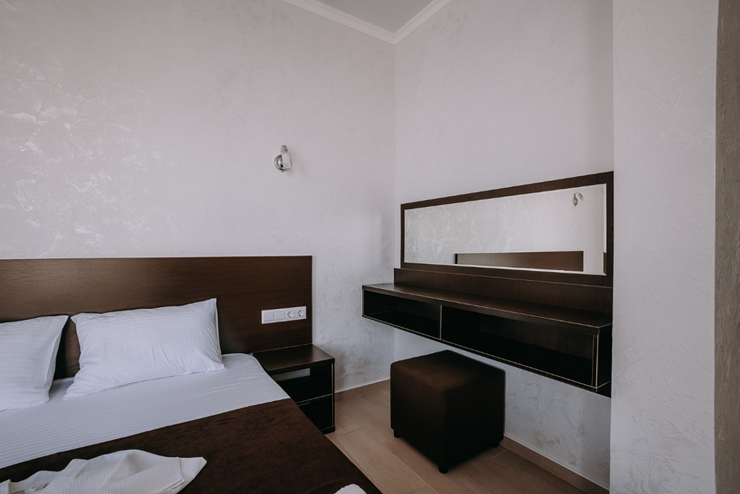 Люкс 7-местный Улучшенный (вид на море)