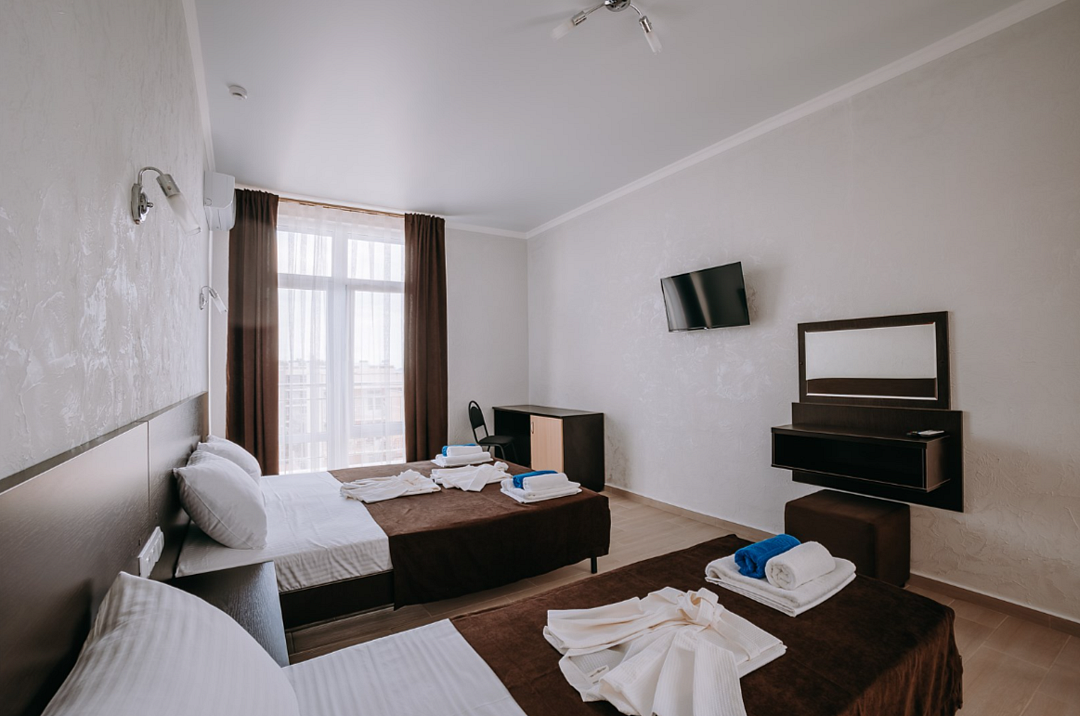 Люкс 7-местный Улучшенный (вид на море)