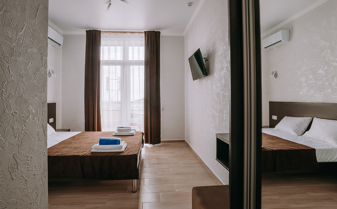 Полулюкс 2-местный Улучшенный (с балконом, 5 этаж)