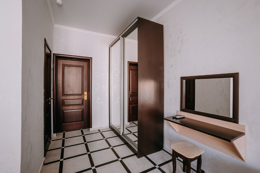 Полулюкс 4-местный (с балконом)