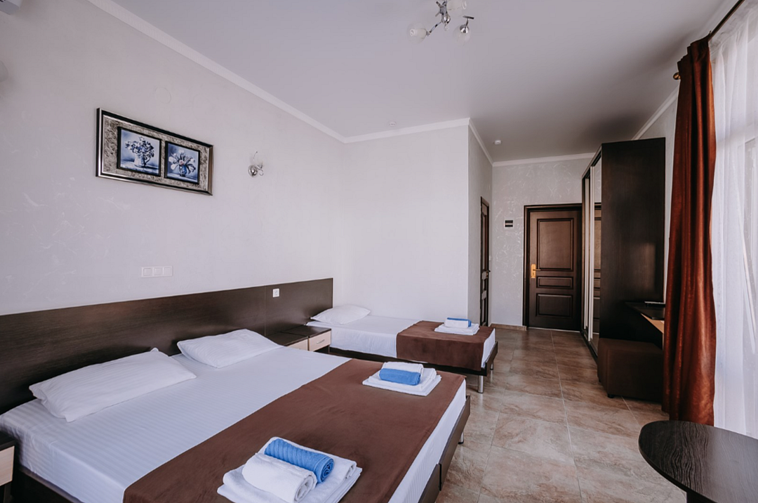 Стандартный 4-местный (с балконом)