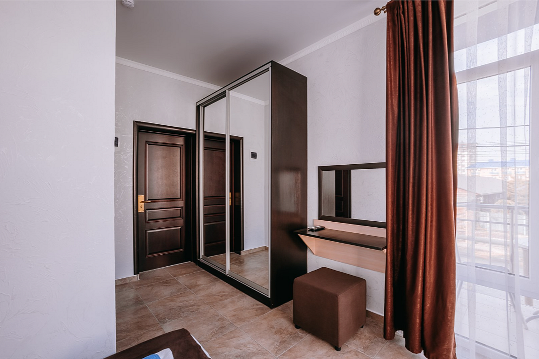 Стандартный 4-местный (с балконом)