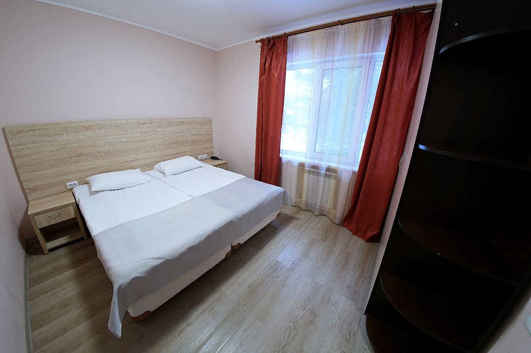 Коттедж 6-местный Family Village