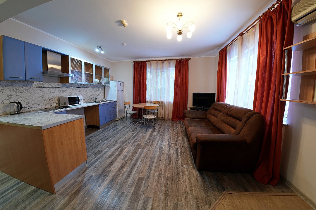 Коттедж 6-местный Family Village