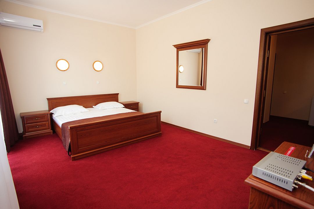 201 Люкс 4-местный 2-комнатный