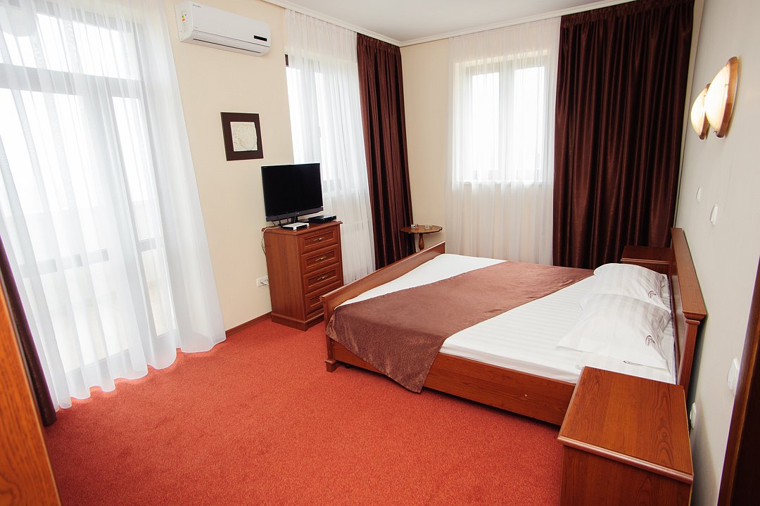 202 Люкс 4-местный 2-комнатный