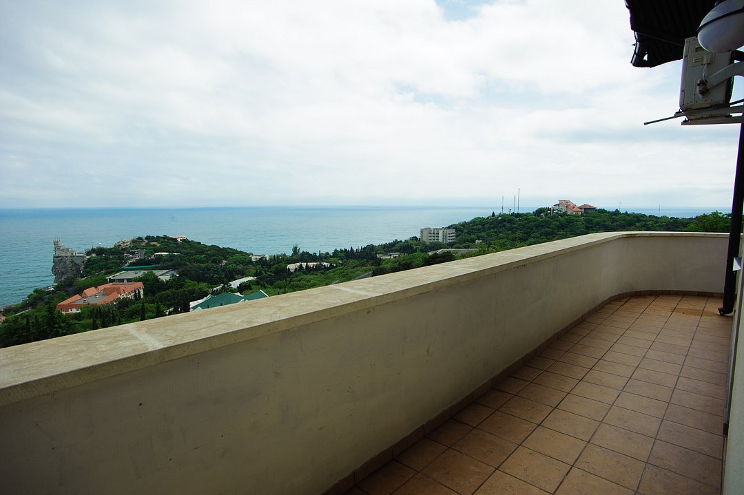 202 Люкс 4-местный 2-комнатный