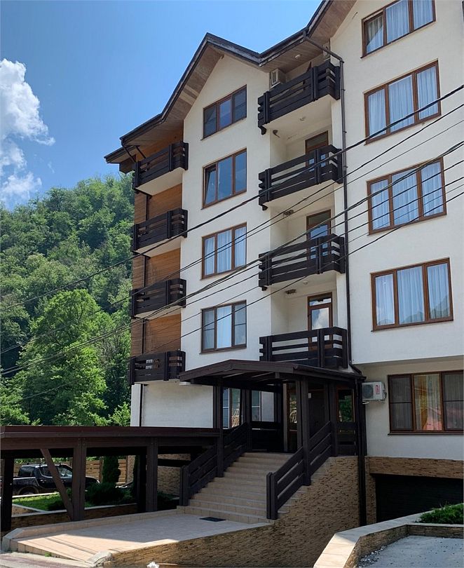 в Красной Поляне, Краснодарский край: фото 2