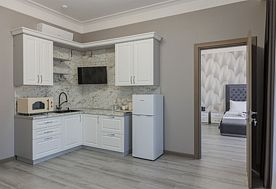 1-мест. (разм. в 4-мест.) 2-комн. люкс, Гостиница Айсберг Каспийск, Каспийск