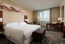 2-мест. классический DBL, Отель Sheraton Skypoint  Luxe Hotel, Клинский район
