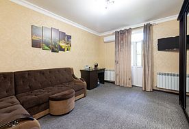 2-мест.(разм. в 3-мест.) делюкс, Гостиница Эмир, Дербент